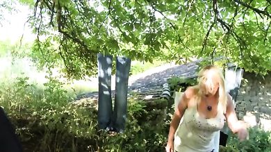 Накончал в рот и на сиськи после жесткого секса