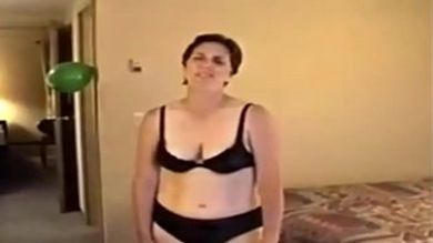 Грудастые мамаши трахаются со своими сыновьями в пышные задницы